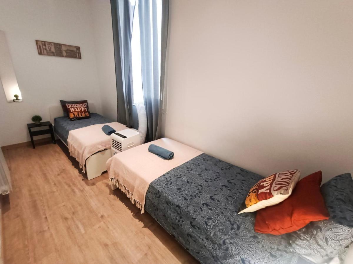 Private Rooms In Born Barcelona Buitenkant foto